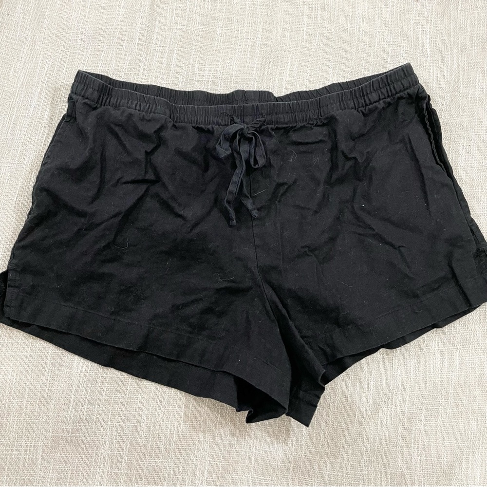Victoria’s Secret Linen and Cotton Pull On Shorts Size M